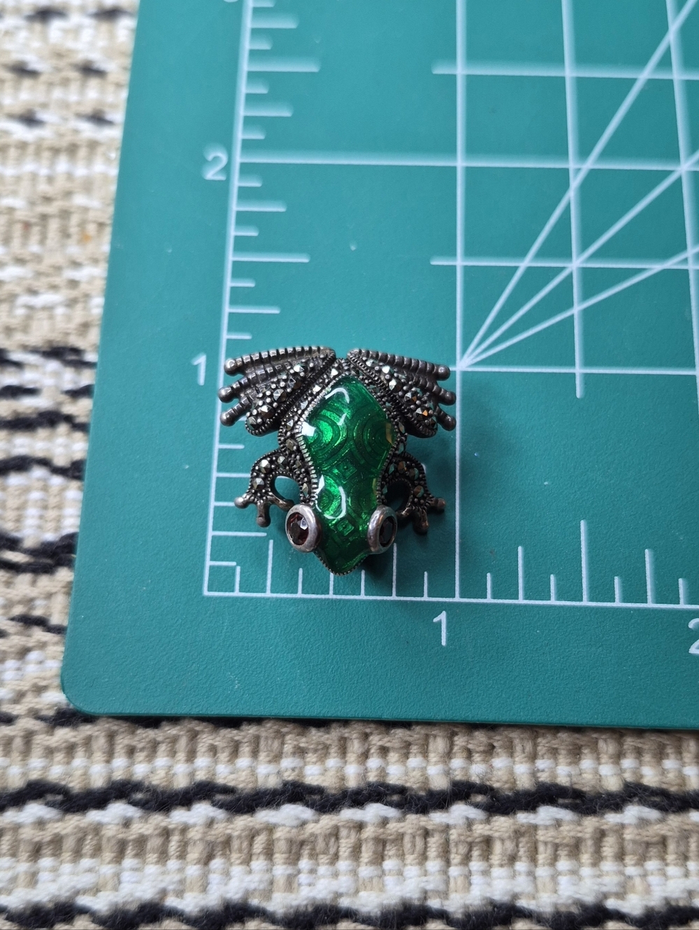 Vintage Sterling Silver 925 Guilloche Enamel Garnet Marcasite Frog Brooch Pin - Picture 3 of 10